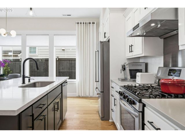 6837 Se PROVENCE St, Hillsboro, OR 97123