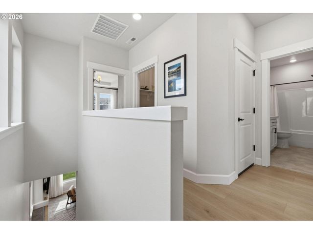 6837 Se PROVENCE St, Hillsboro, OR 97123