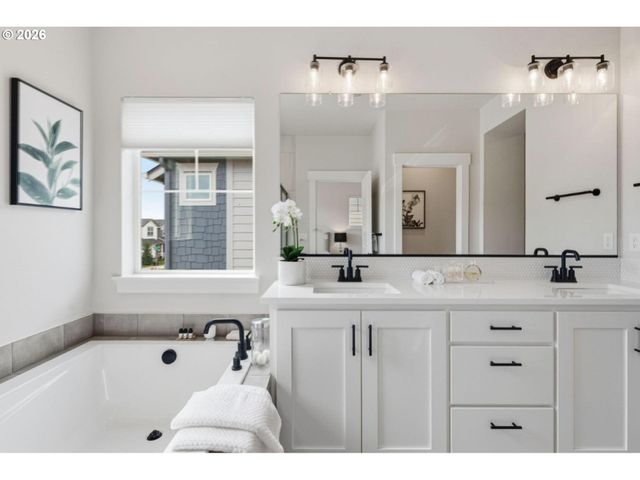 6837 Se PROVENCE St, Hillsboro, OR 97123