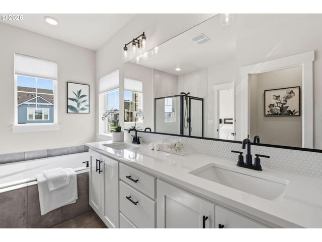 6837 Se PROVENCE St, Hillsboro, OR 97123