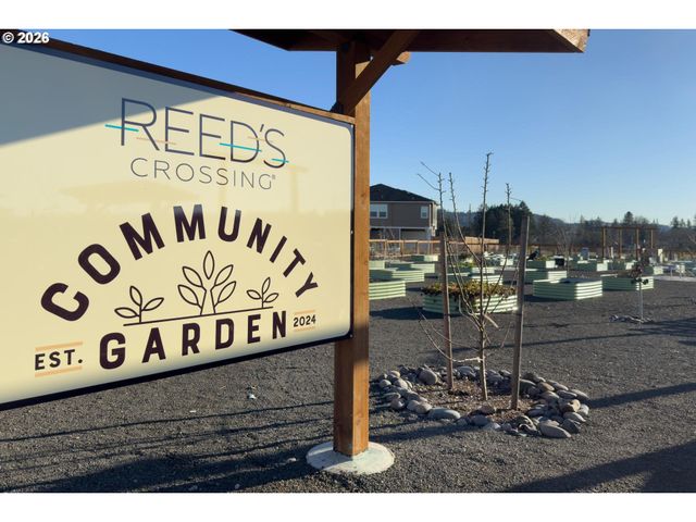 6837 Se PROVENCE St, Hillsboro, OR 97123