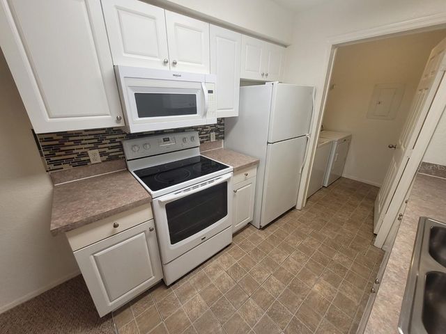 36027 DEER CREEK DRIVE 103, Zephyrhills, FL 33541