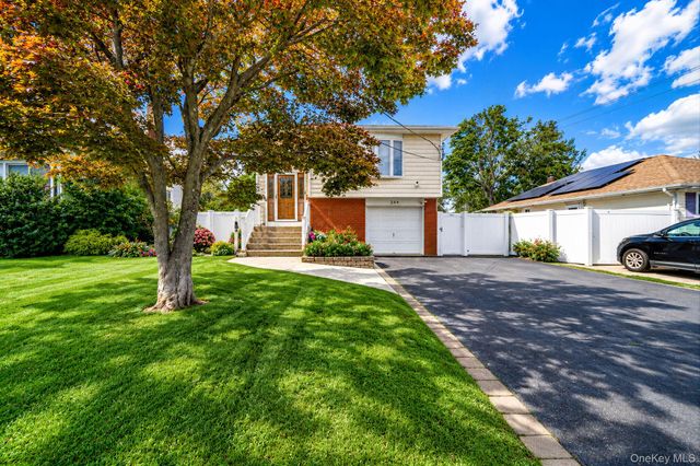 244 Baylawn Avenue, Copiague, NY 11726