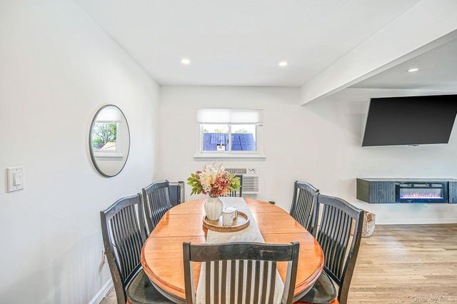 244 Baylawn Avenue, Copiague, NY 11726