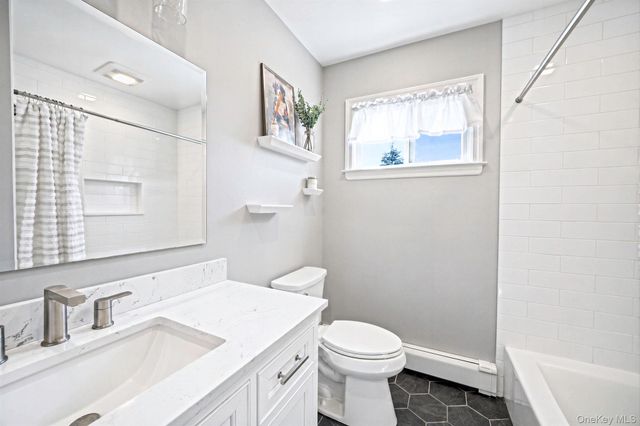 244 Baylawn Avenue, Copiague, NY 11726