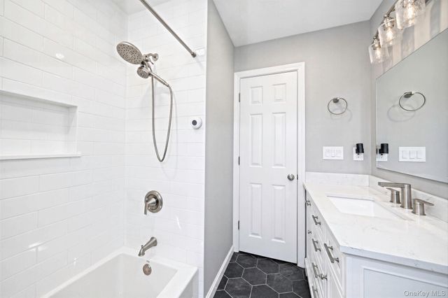 244 Baylawn Avenue, Copiague, NY 11726