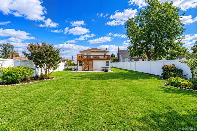 244 Baylawn Avenue, Copiague, NY 11726