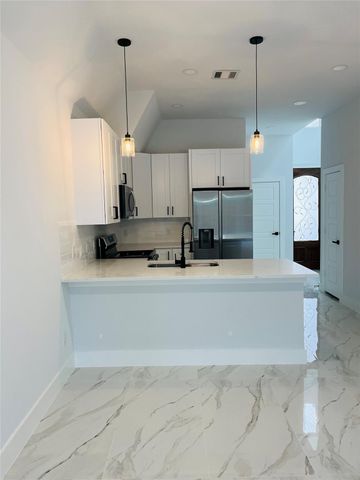 8127 Saint Louis Street, Houston, TX 77028