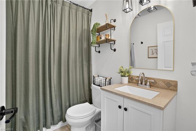 2305 Kingwood Court, High Point, NC 27265