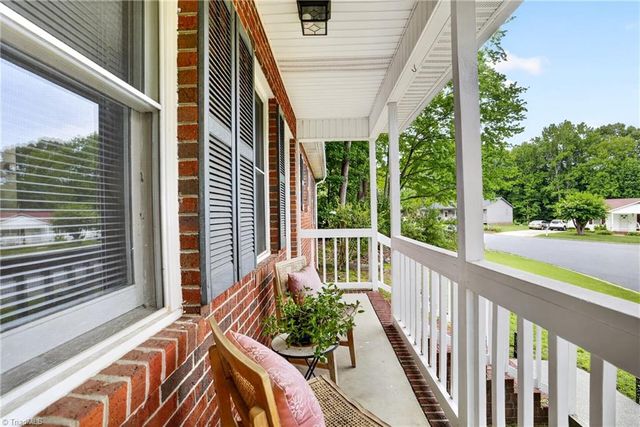 2305 Kingwood Court, High Point, NC 27265