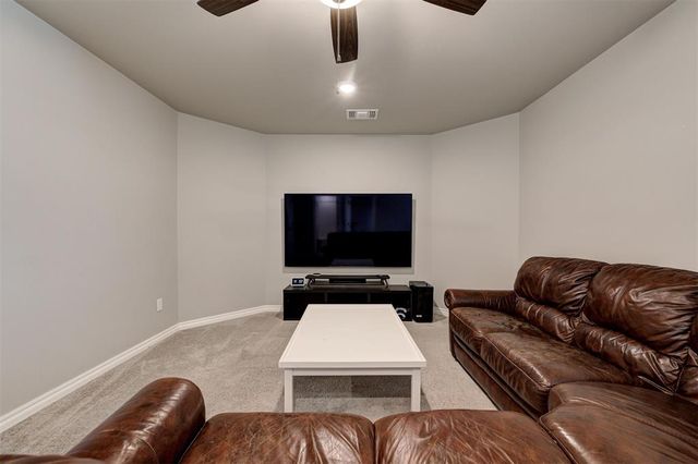 10116 NW 139th Circle, Yukon, OK 73099