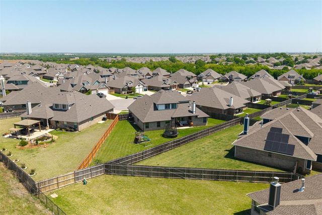 10116 NW 139th Circle, Yukon, OK 73099
