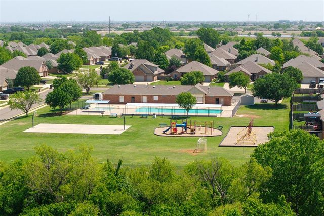 10116 NW 139th Circle, Yukon, OK 73099