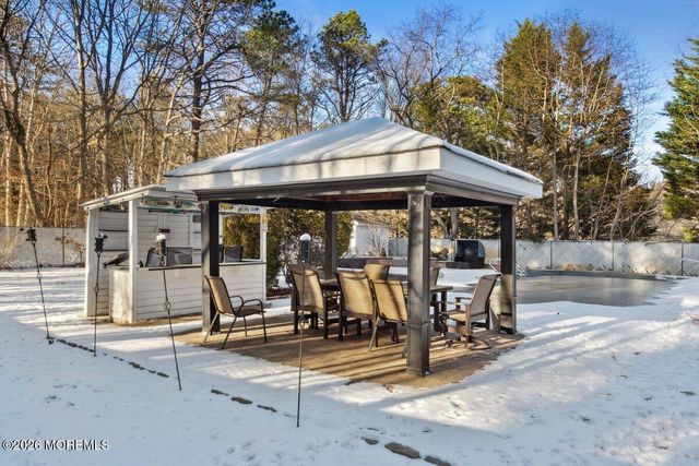 12 Southfork Drive, Jackson, NJ 08527