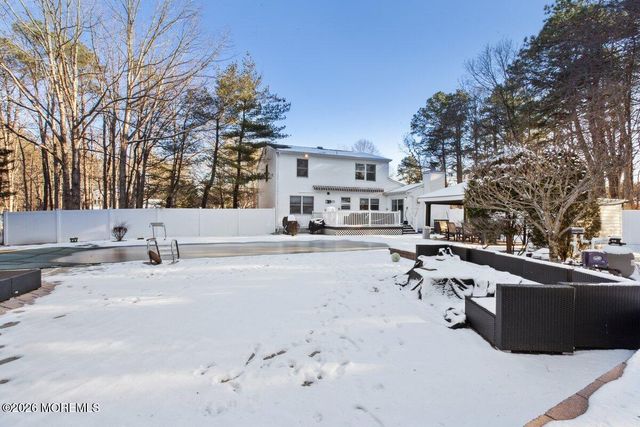 12 Southfork Drive, Jackson, NJ 08527