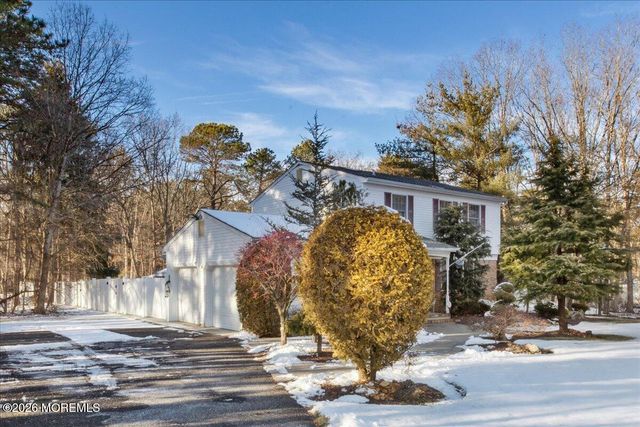 12 Southfork Drive, Jackson, NJ 08527