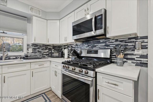 12 Southfork Drive, Jackson, NJ 08527