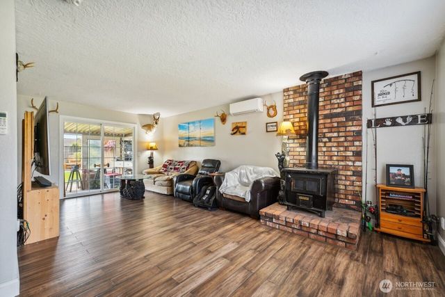 3381 Nebraska St., Longview, WA 98632