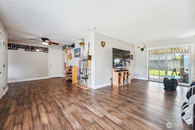 3381 Nebraska St., Longview, WA 98632