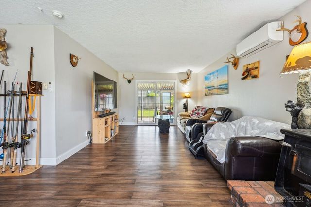 3381 Nebraska St., Longview, WA 98632