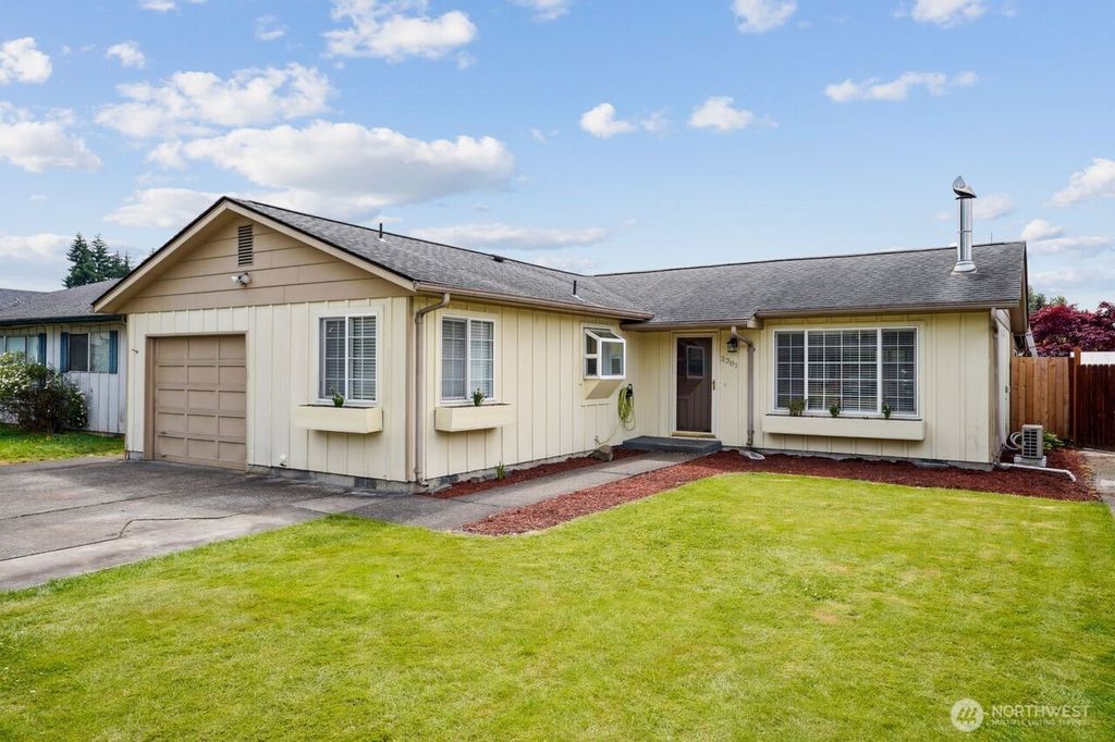 3381 Nebraska St., Longview, WA 98632