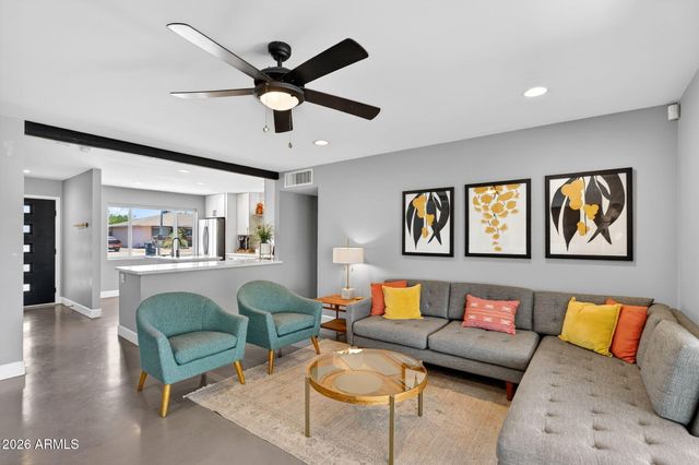 7302 E VERNON Avenue, Scottsdale, AZ 85257