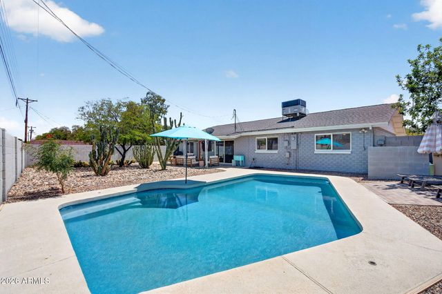 7302 E VERNON Avenue, Scottsdale, AZ 85257