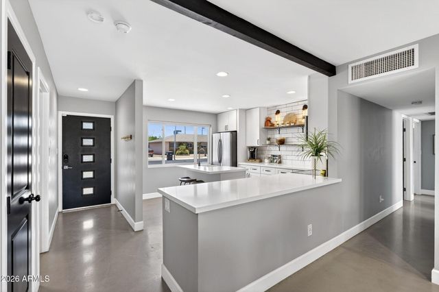7302 E VERNON Avenue, Scottsdale, AZ 85257