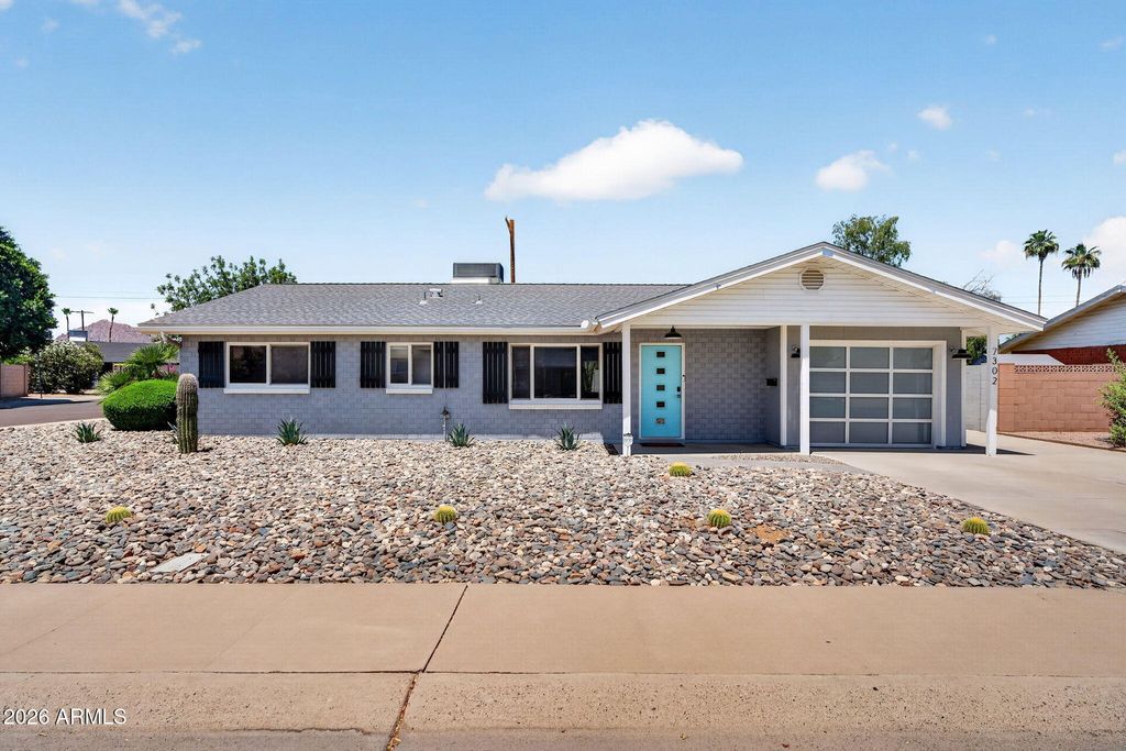 7302 E VERNON Avenue, Scottsdale, AZ 85257