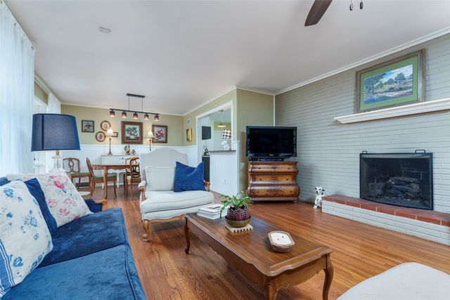 126 Varsity Circle, Arlington, TX 76013