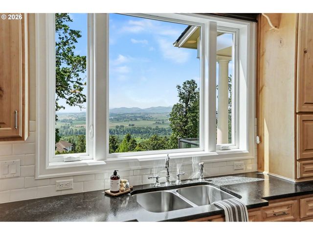 2725 KALOKEN Ct S, Salem, OR 97306