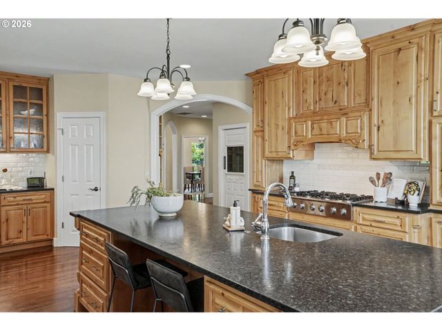 2725 KALOKEN Ct S, Salem, OR 97306