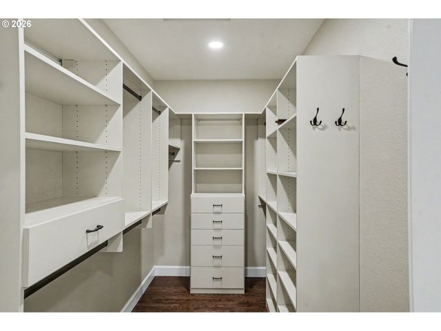 2725 KALOKEN Ct S, Salem, OR 97306