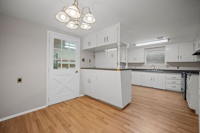 413 E. Fulton, Sinton, TX 78387