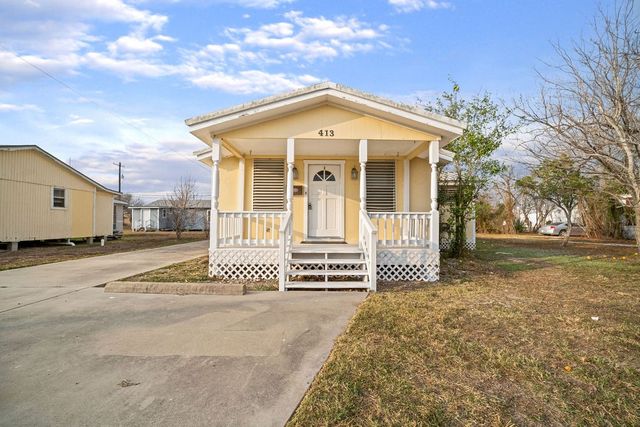 413 E. Fulton, Sinton, TX 78387