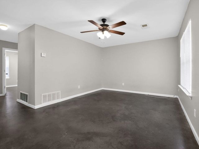 3858 AJANDERS DR, Memphis, TN 38127