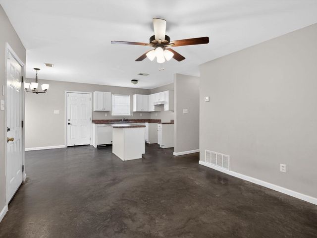 3858 AJANDERS DR, Memphis, TN 38127