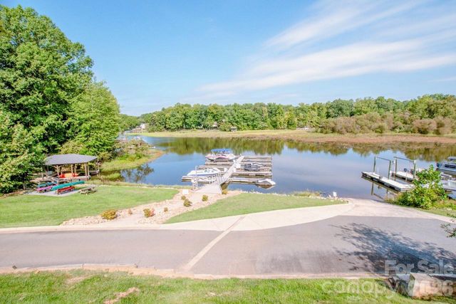 111 Comata Road, Mooresville, NC 28117