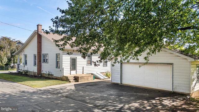 1760 TEMPLE AVE, Lancaster, PA 17603
