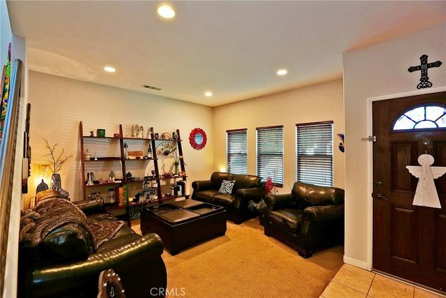 1528 Las Palmas, Pomona, CA 91766