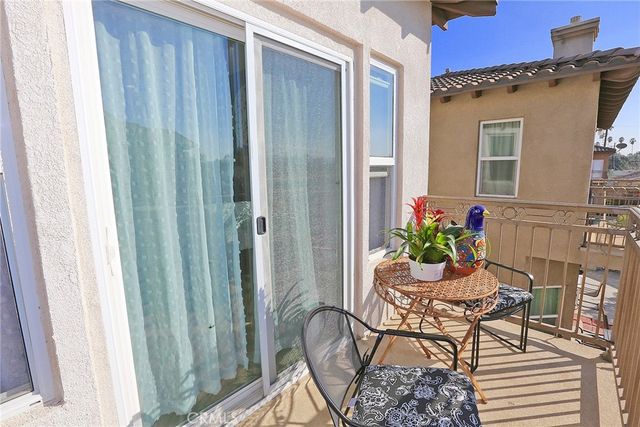 1528 Las Palmas, Pomona, CA 91766