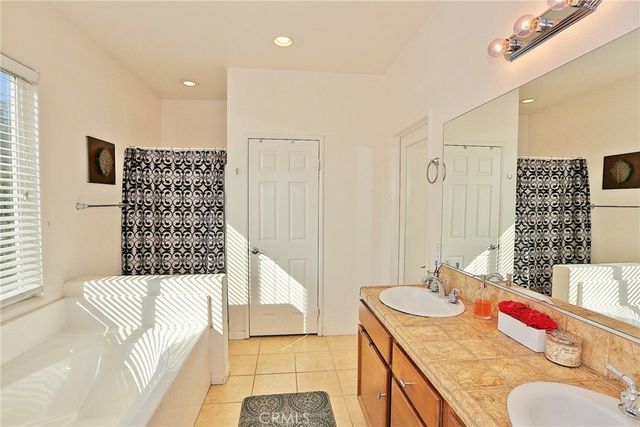 1528 Calle Las Palmas, Pomona, CA 91766