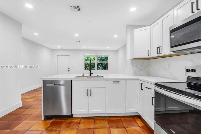850 SW 12th Court 850, Fort Lauderdale, FL 33315