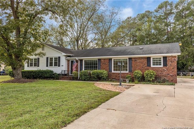 1952 Graham Road, Fayetteville, NC 28304