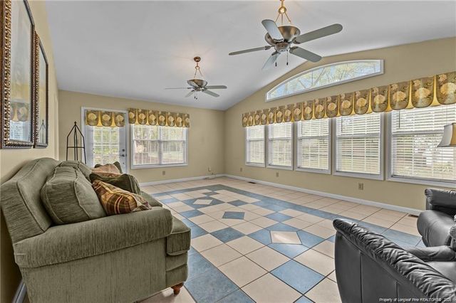 1952 Graham Road, Fayetteville, NC 28304