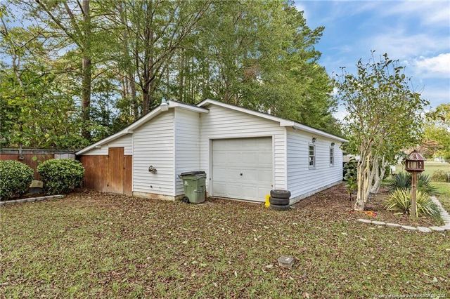1952 Graham Road, Fayetteville, NC 28304