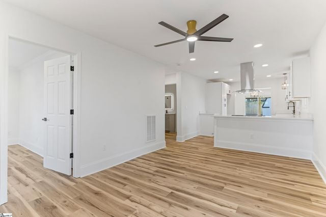 7 Hendricks Street, Greenville, SC 29607