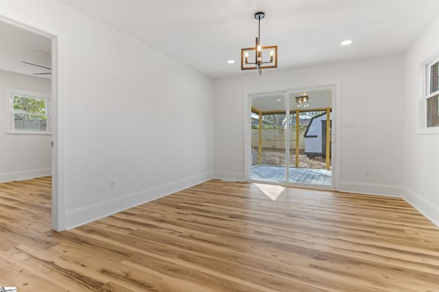 7 Hendricks Street, Greenville, SC 29607