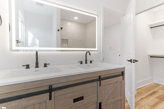 7 Hendricks Street, Greenville, SC 29607