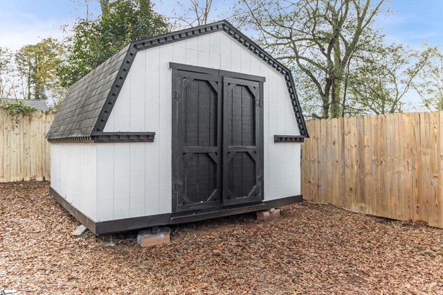 7 Hendricks Street, Greenville, SC 29607